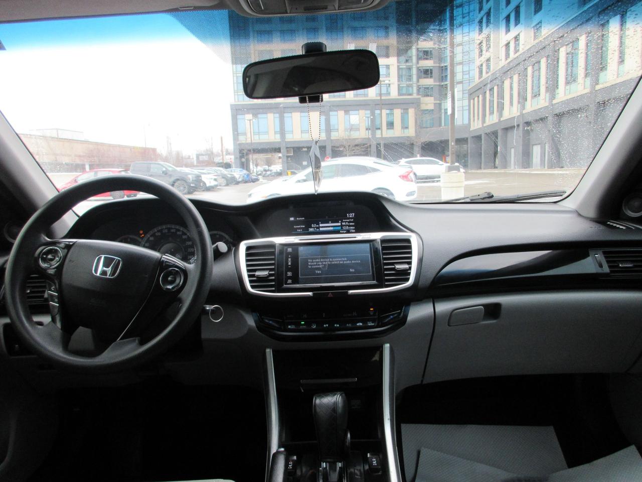 2016 Honda Accord LX Photo