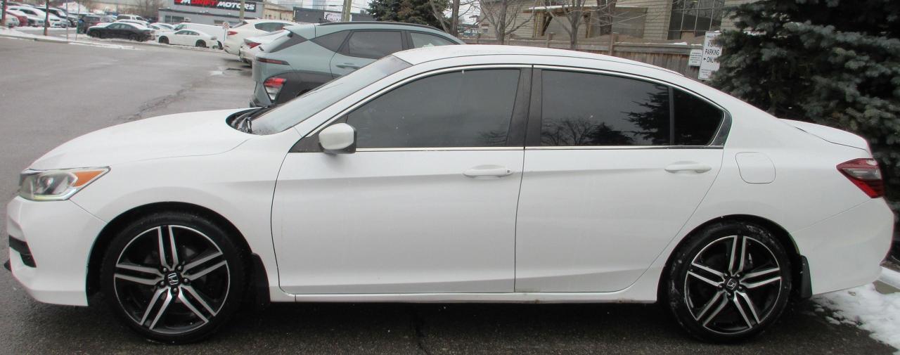 2016 Honda Accord 4DR I4 CVT LX Photo