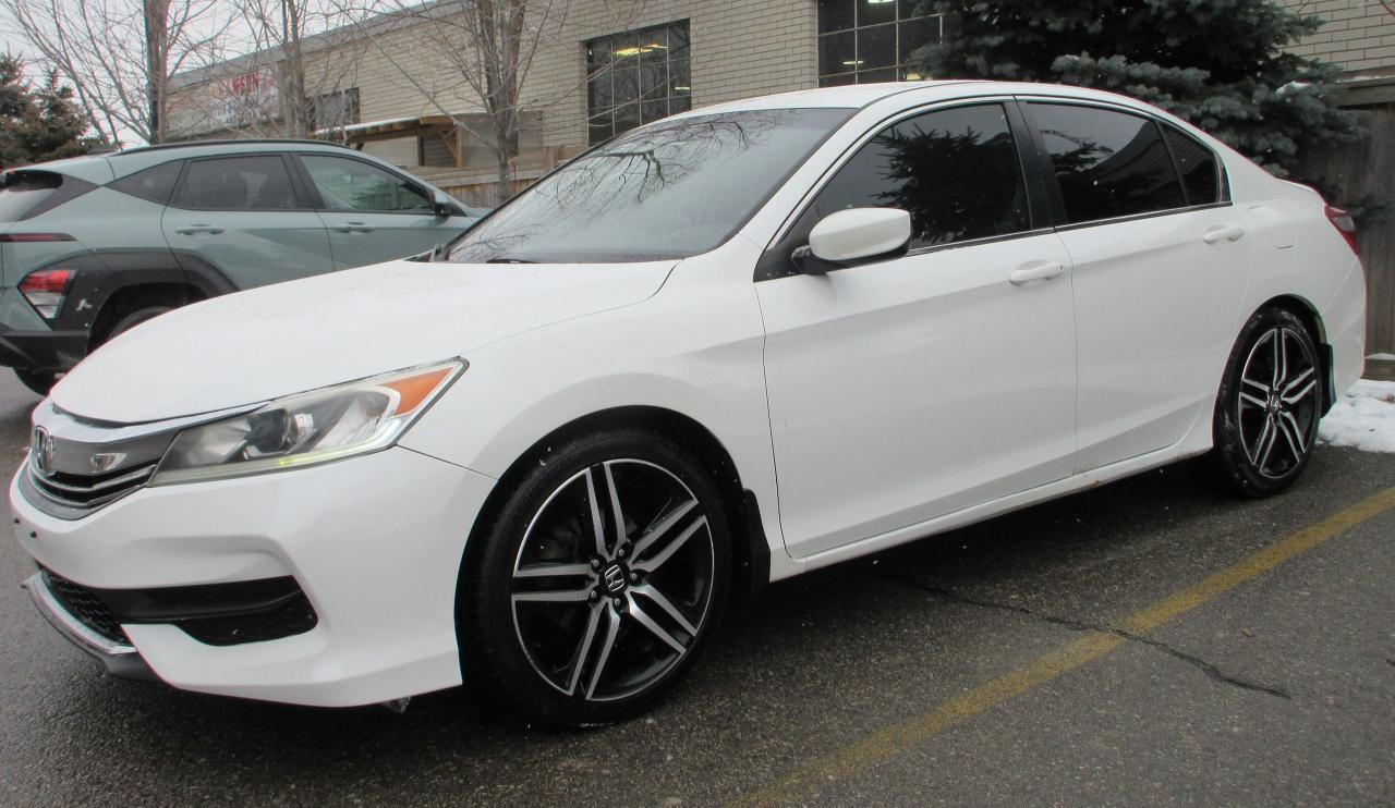 2016 Honda Accord LX Photo