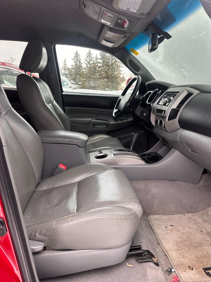 2010 Toyota Tacoma  Photo3