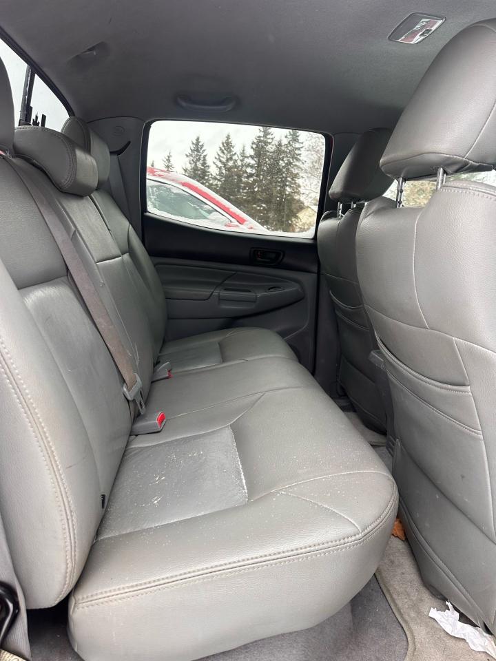 2010 Toyota Tacoma  Photo4