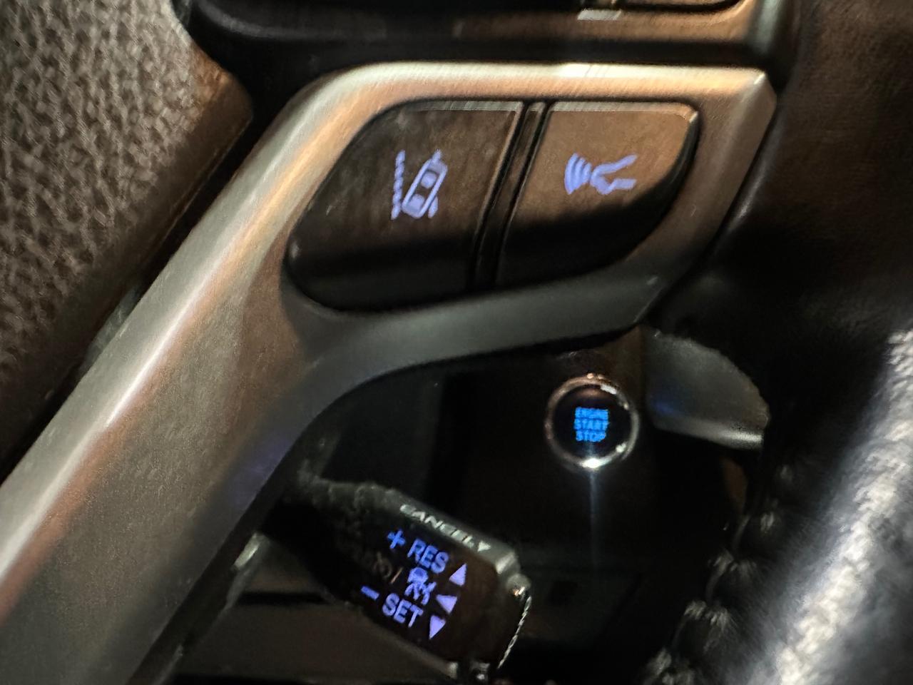 2017 Toyota Highlander SE | LEATHER | HEATED SEATS | SUNROOF | 7 PASSENG Photo