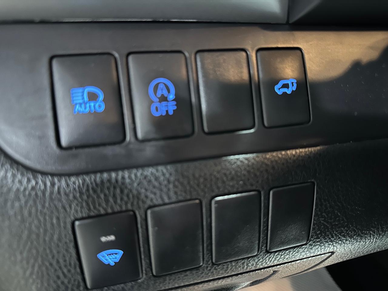 2017 Toyota Highlander SE | LEATHER | HEATED SEATS | SUNROOF | 7 PASSENG Photo