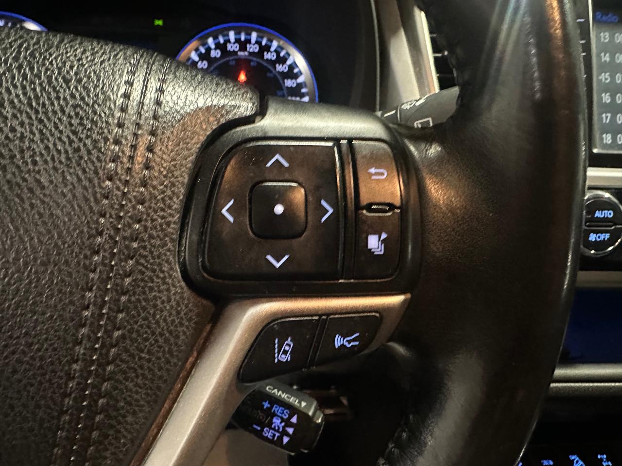 2017 Toyota Highlander XLE Photo