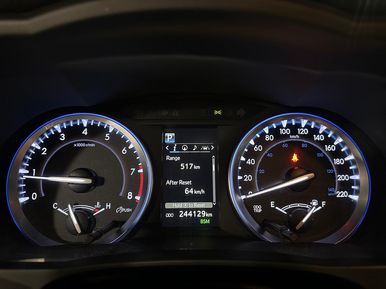 2017 Toyota Highlander SE | LEATHER | HEATED SEATS | SUNROOF | 7 PASSENG Photo