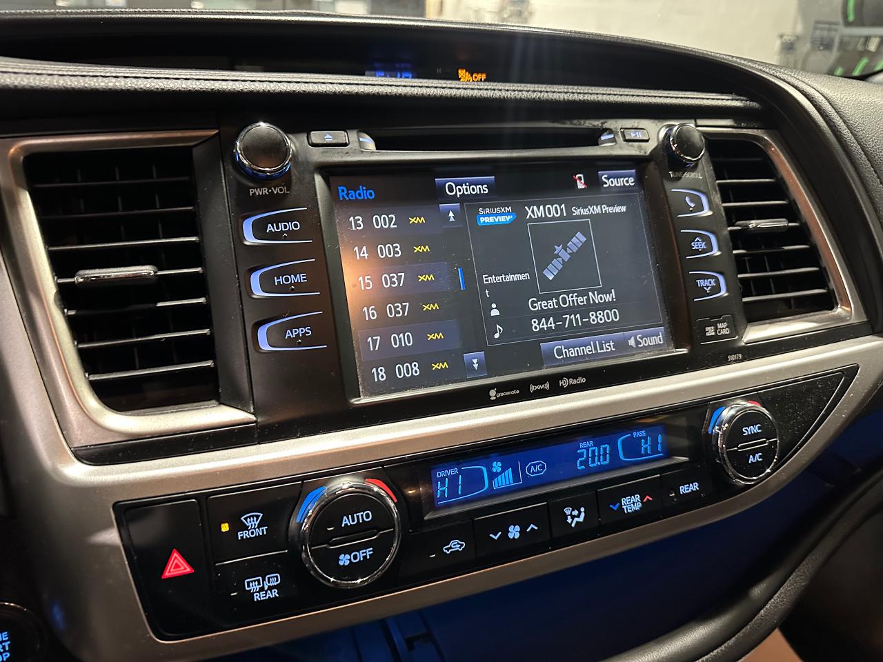 2017 Toyota Highlander XLE Photo