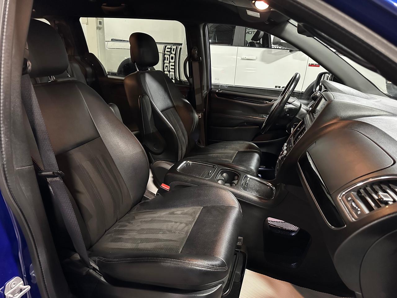2019 Dodge Grand Caravan 35th Anniversary Photo