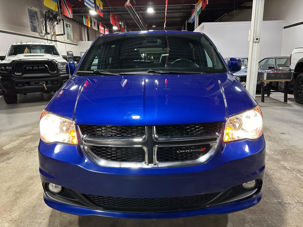 2019 Dodge Grand Caravan 35th Anniversary Photo