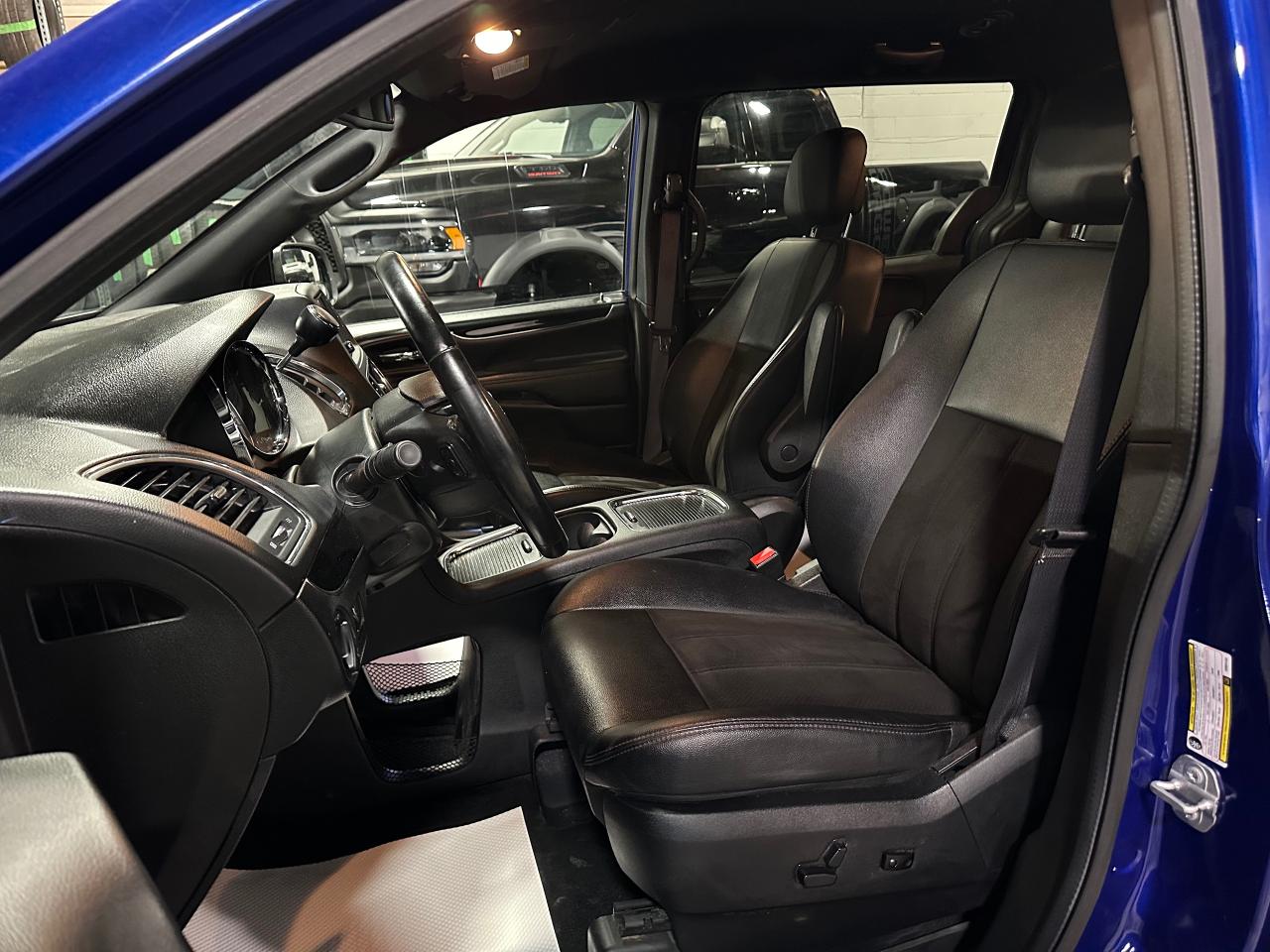 2019 Dodge Grand Caravan 35th Anniversary Photo