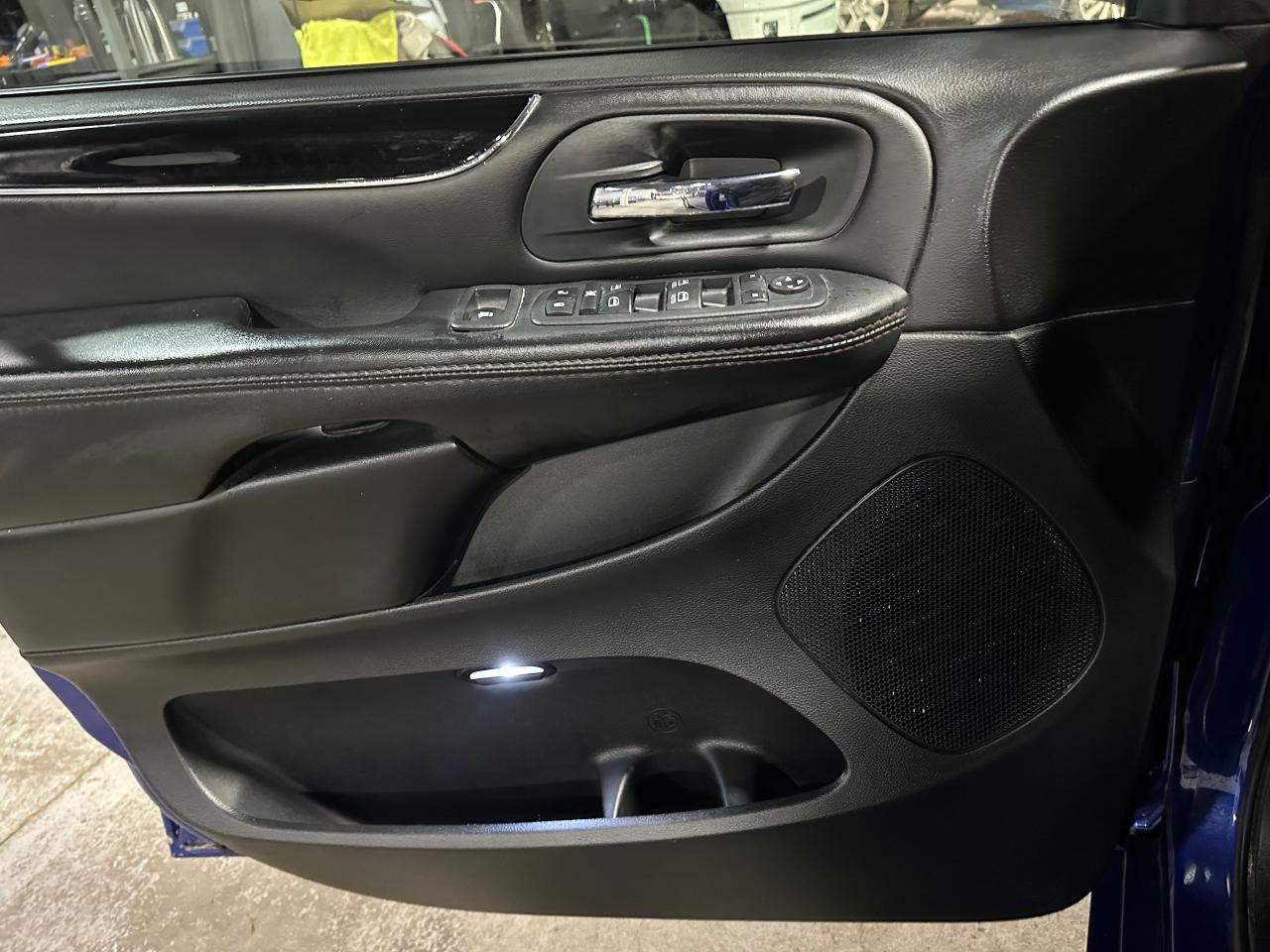 2019 Dodge Grand Caravan 35th Anniversary Photo