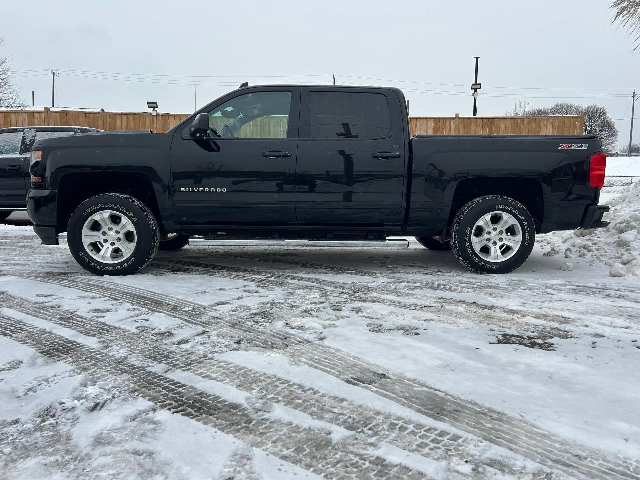 2016 Chevrolet Silverado 1500 LT Photo1