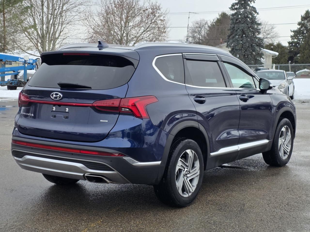 2023 Hyundai Santa Fe Preferred w/Trend Package Photo4
