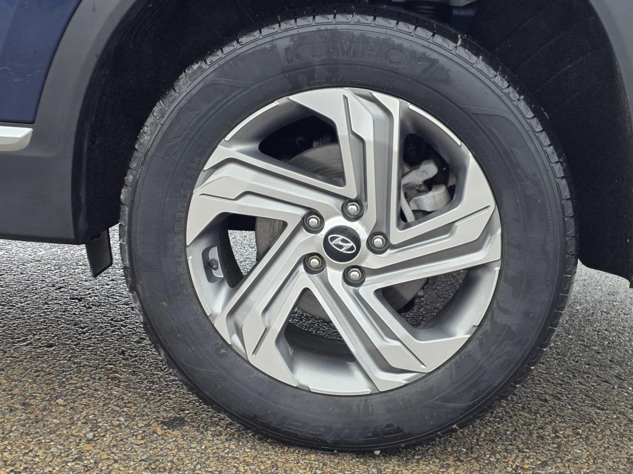 2023 Hyundai Santa Fe Preferred w/Trend Package Photo