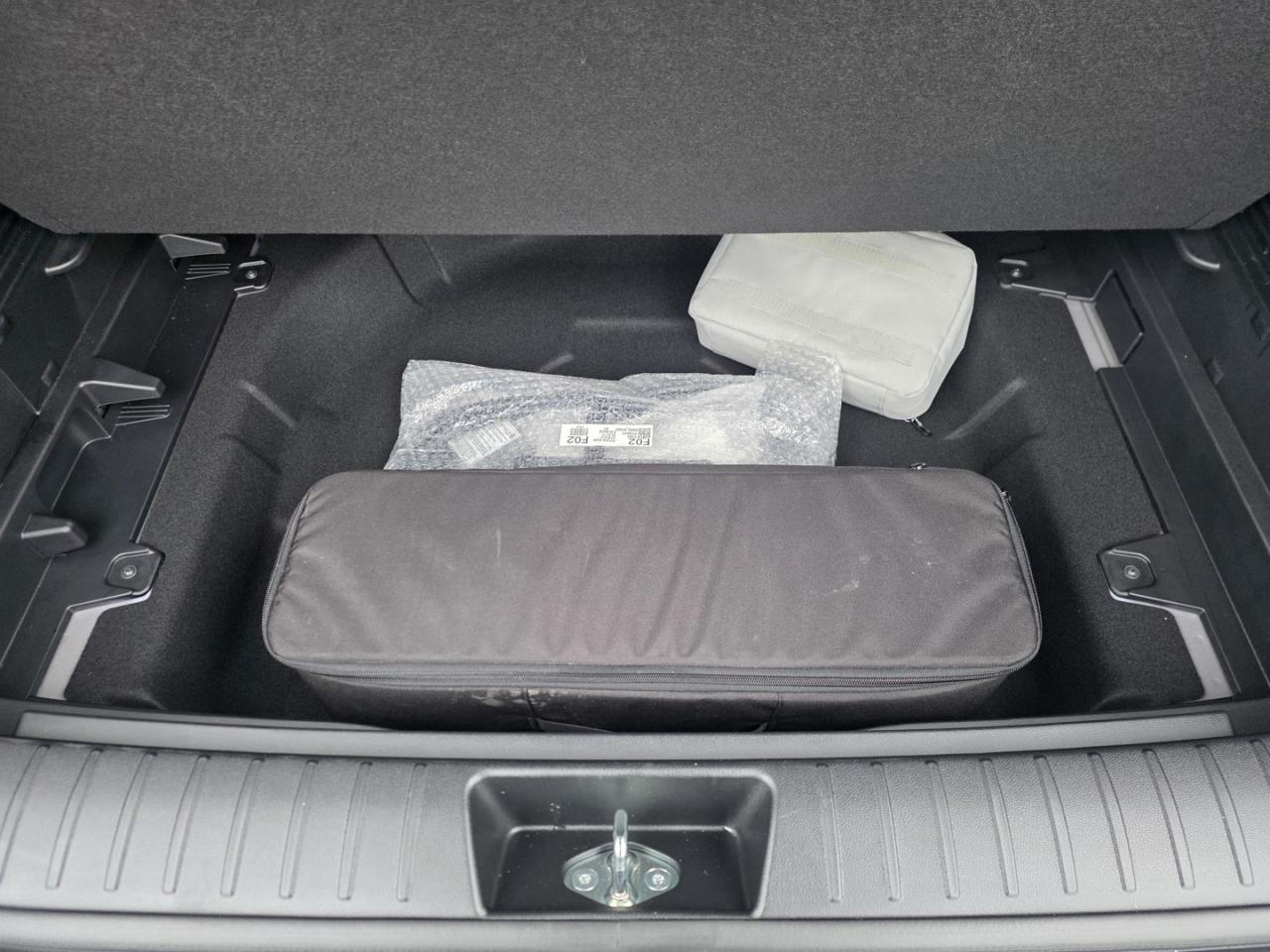 2024 Hyundai KONA Electric Ultimate Photo