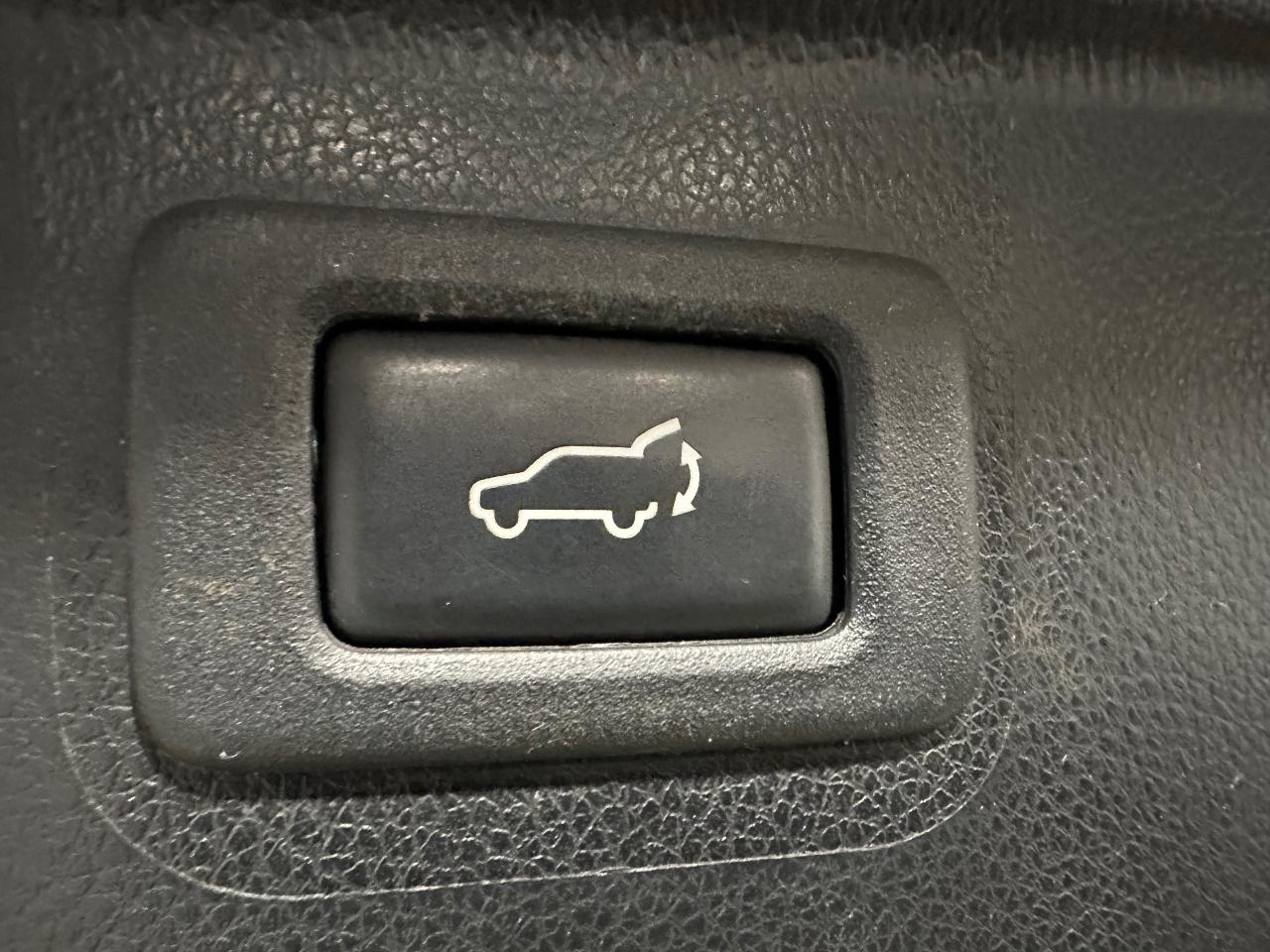 2016 Subaru Outback 3.6R w/Limited & Tech Pkg Photo