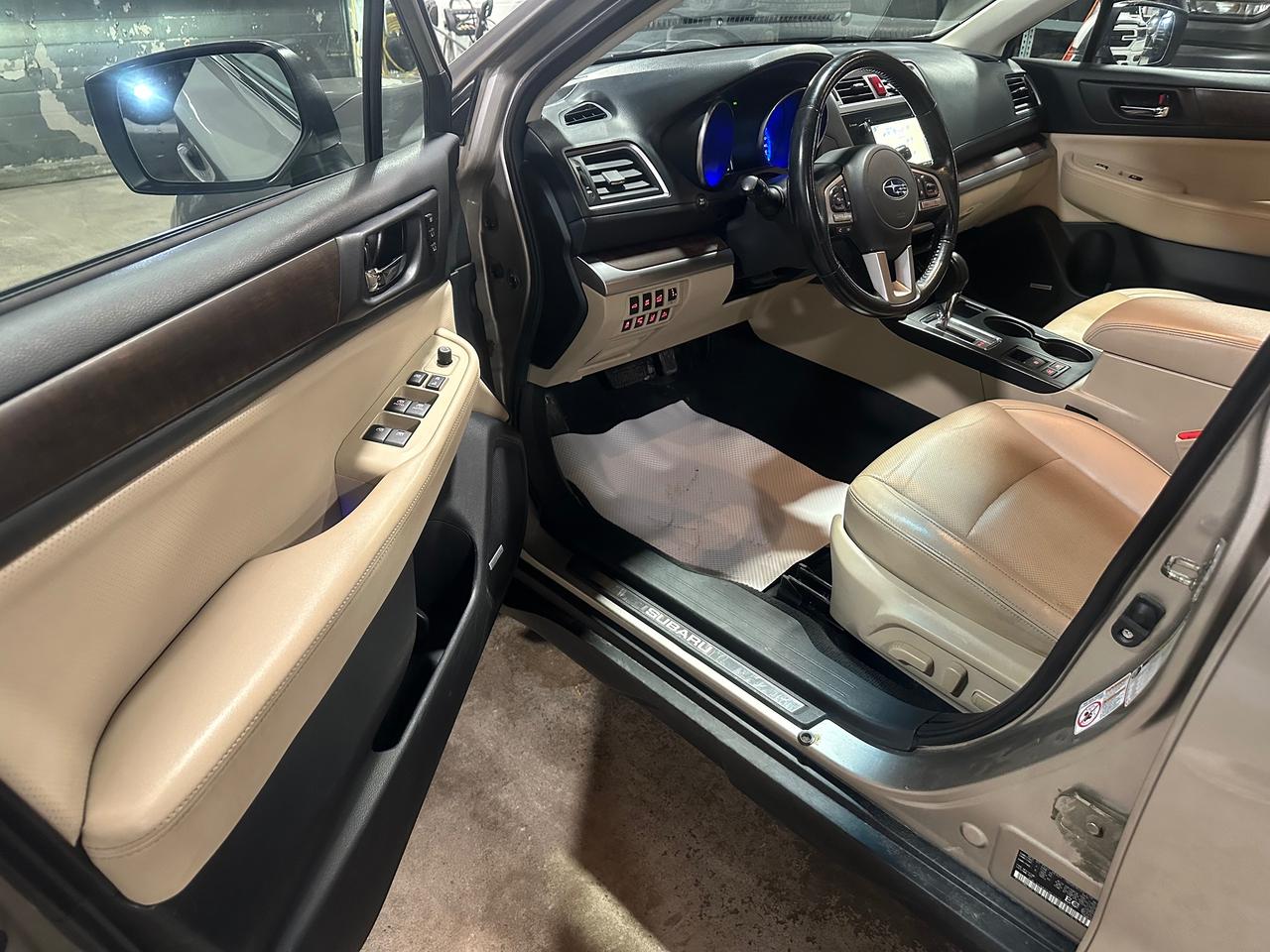 2016 Subaru Outback 3.6R w/Limited & Tech Pkg Photo