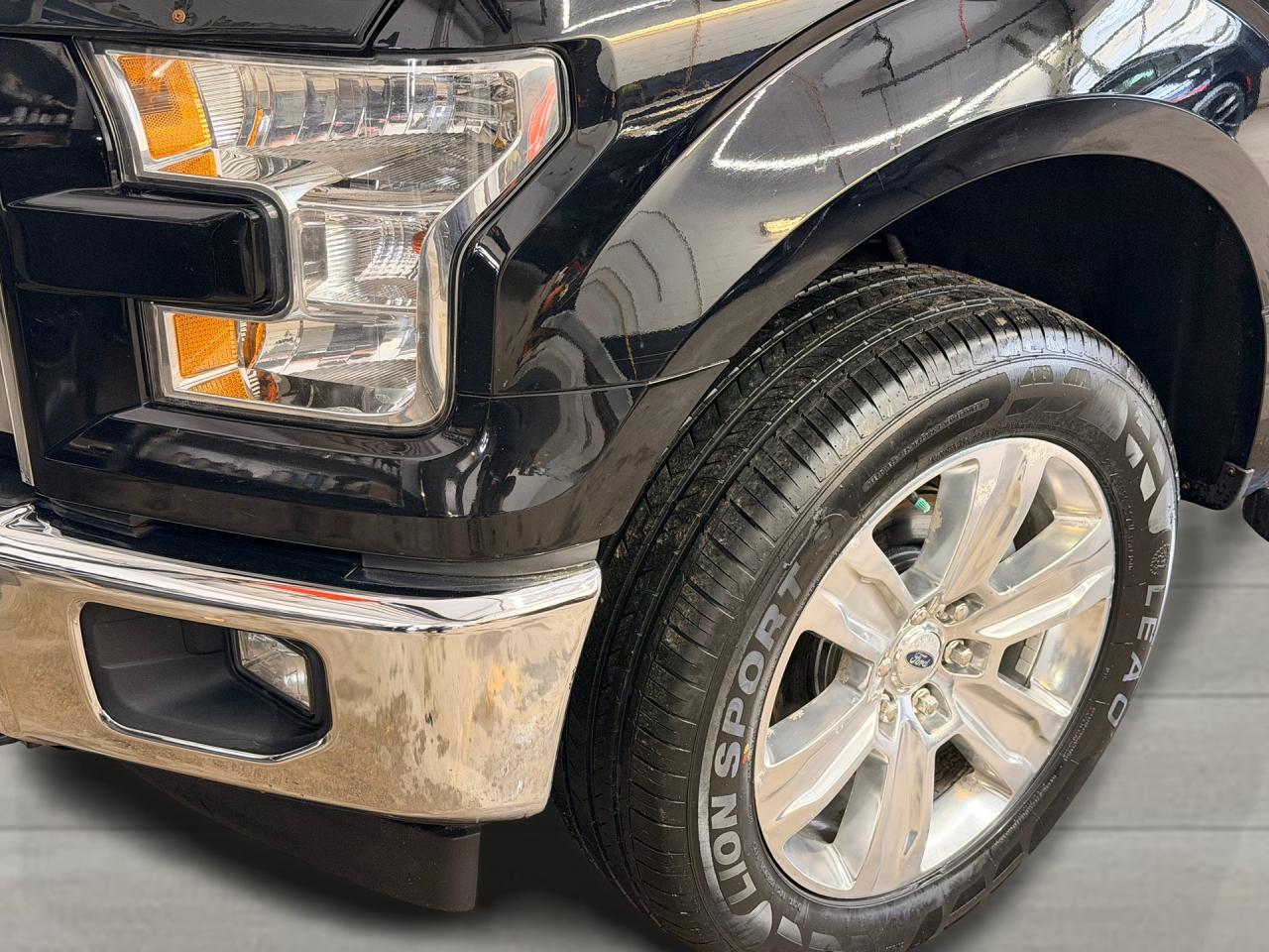 2017 Ford F-150 XLT+New Tires+Brakes+Camera+ACCIDENT FREE Photo35