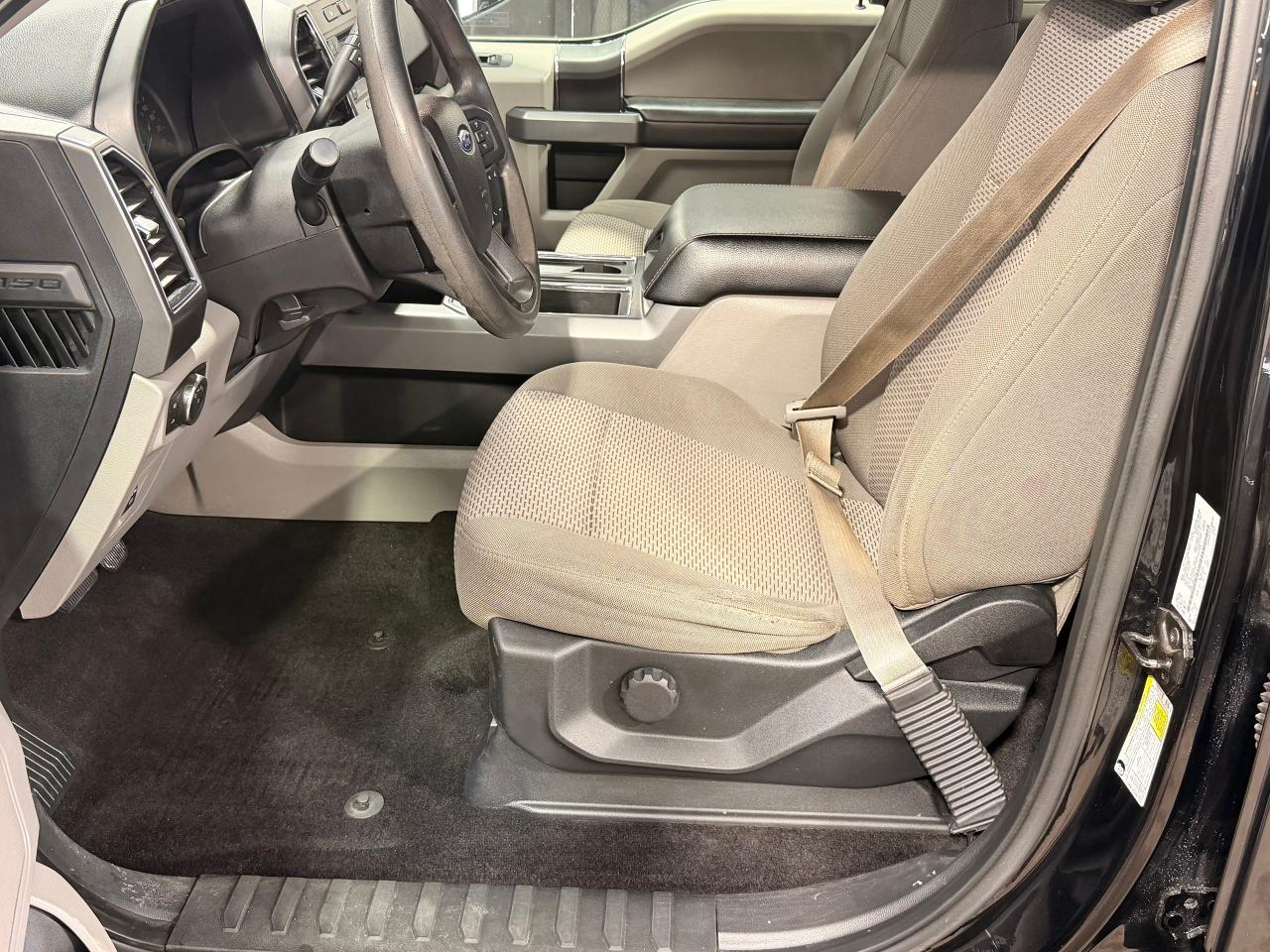 2017 Ford F-150 XLT+New Tires+Brakes+Camera+ACCIDENT FREE Photo20