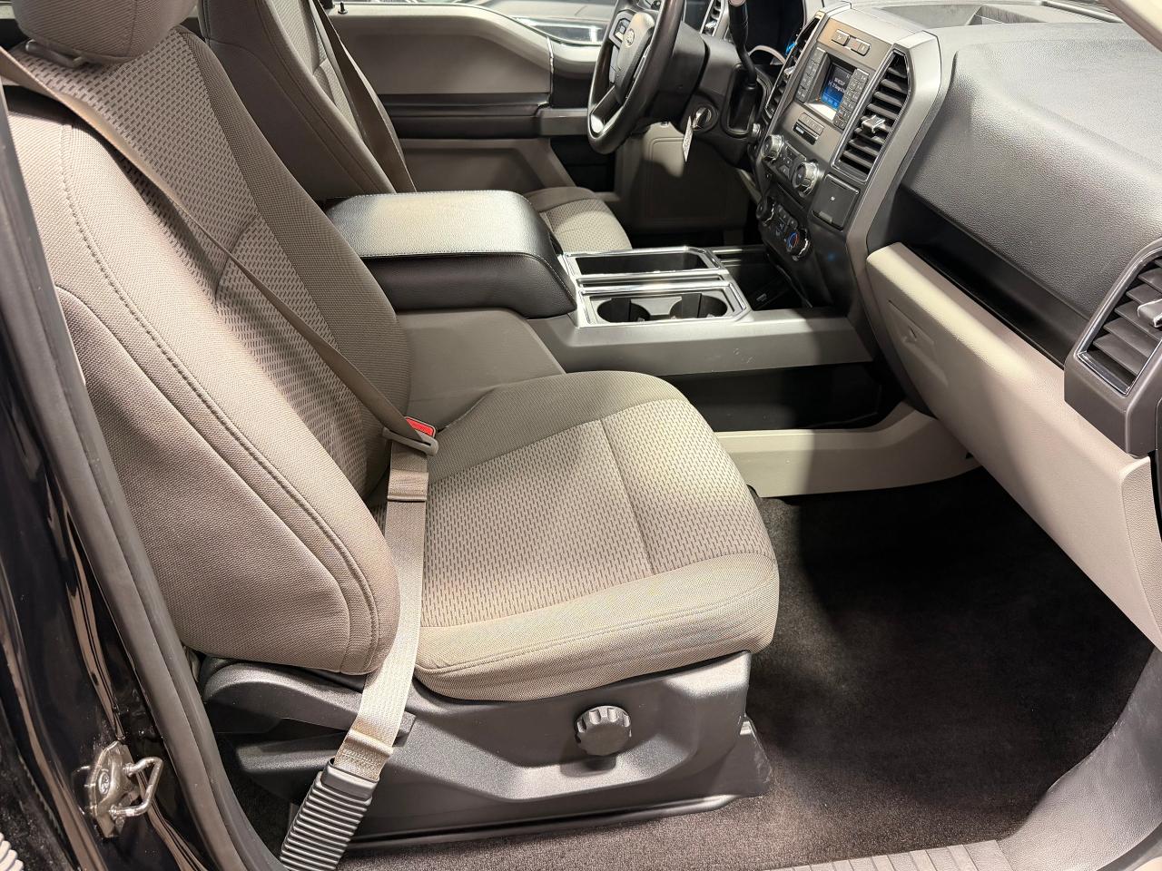 2017 Ford F-150 XLT+New Tires+Brakes+Camera+ACCIDENT FREE Photo23