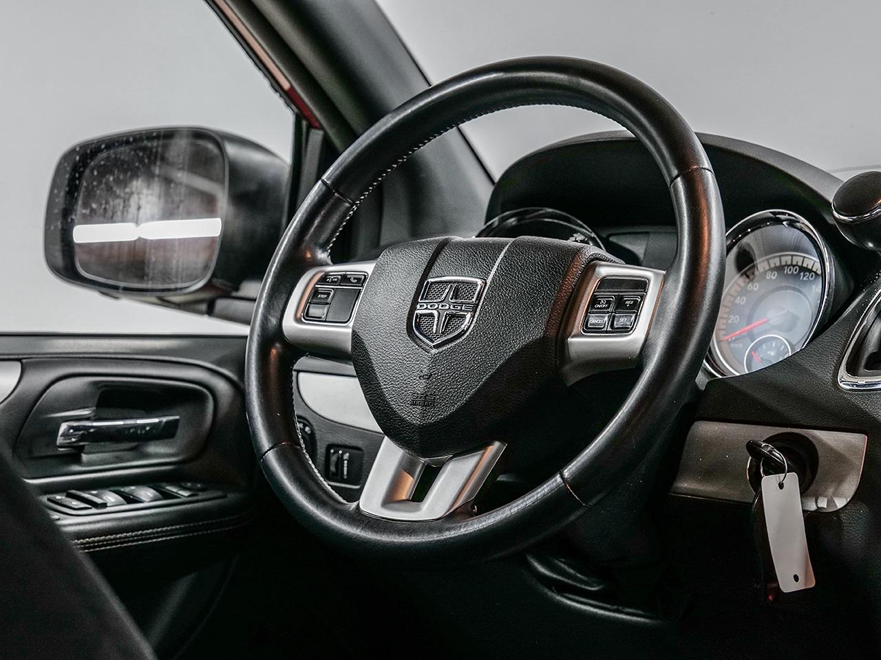 2014 Dodge Grand Caravan SXT Photo16