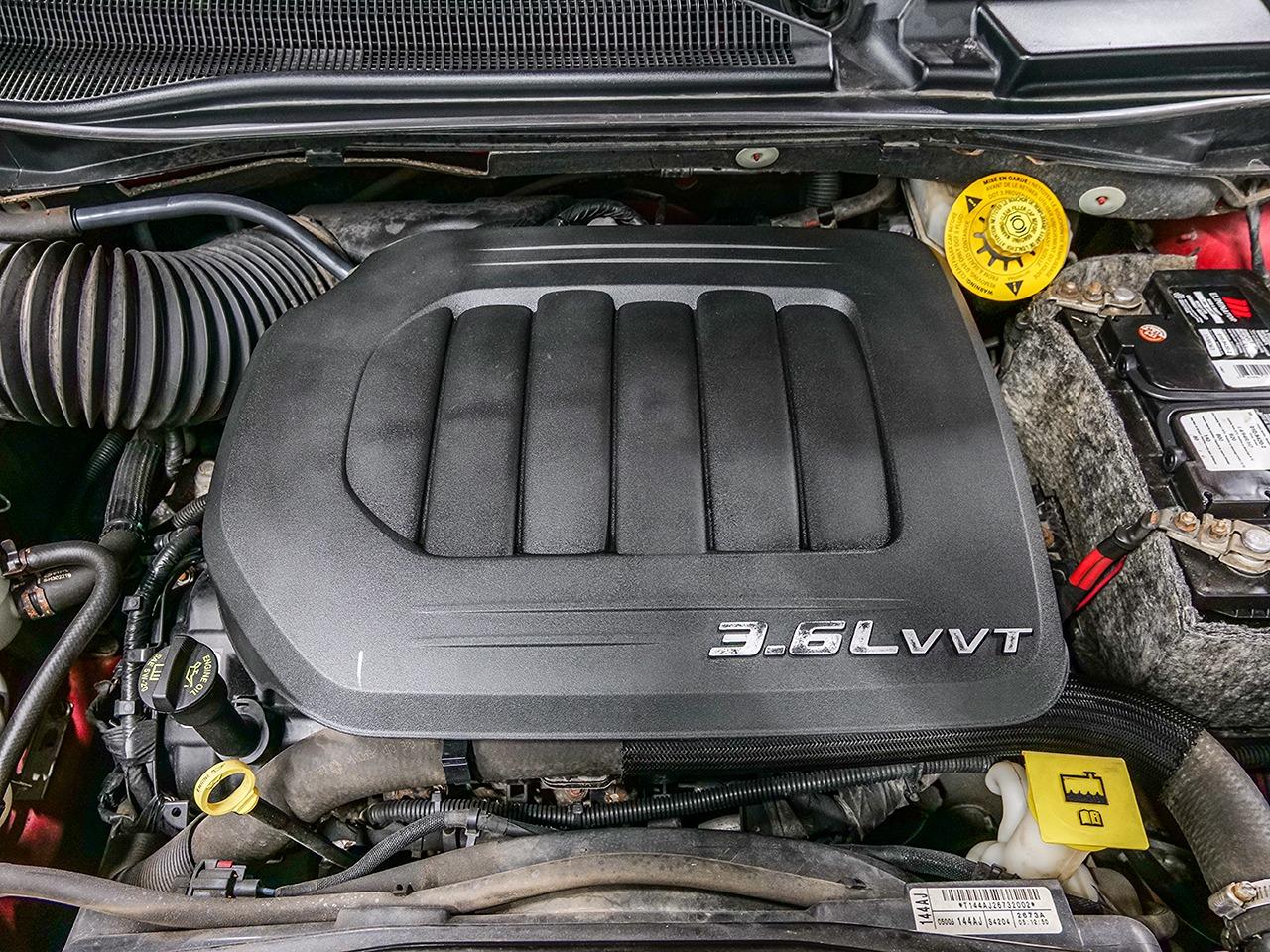 2014 Dodge Grand Caravan SXT Photo5