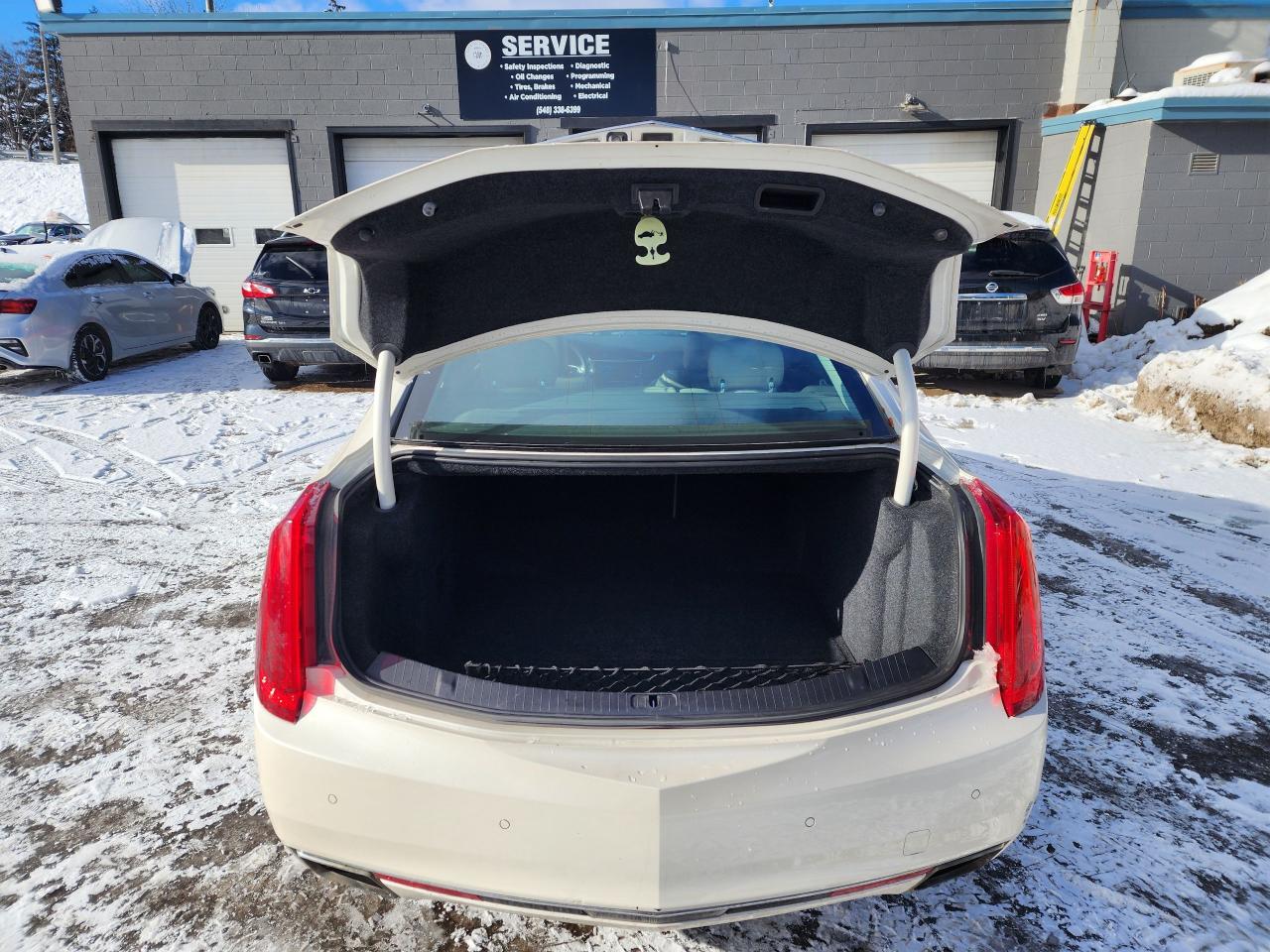 2015 Cadillac XTS Premium l Clean Carfax l Low Mileage l AWD l V6 Photo