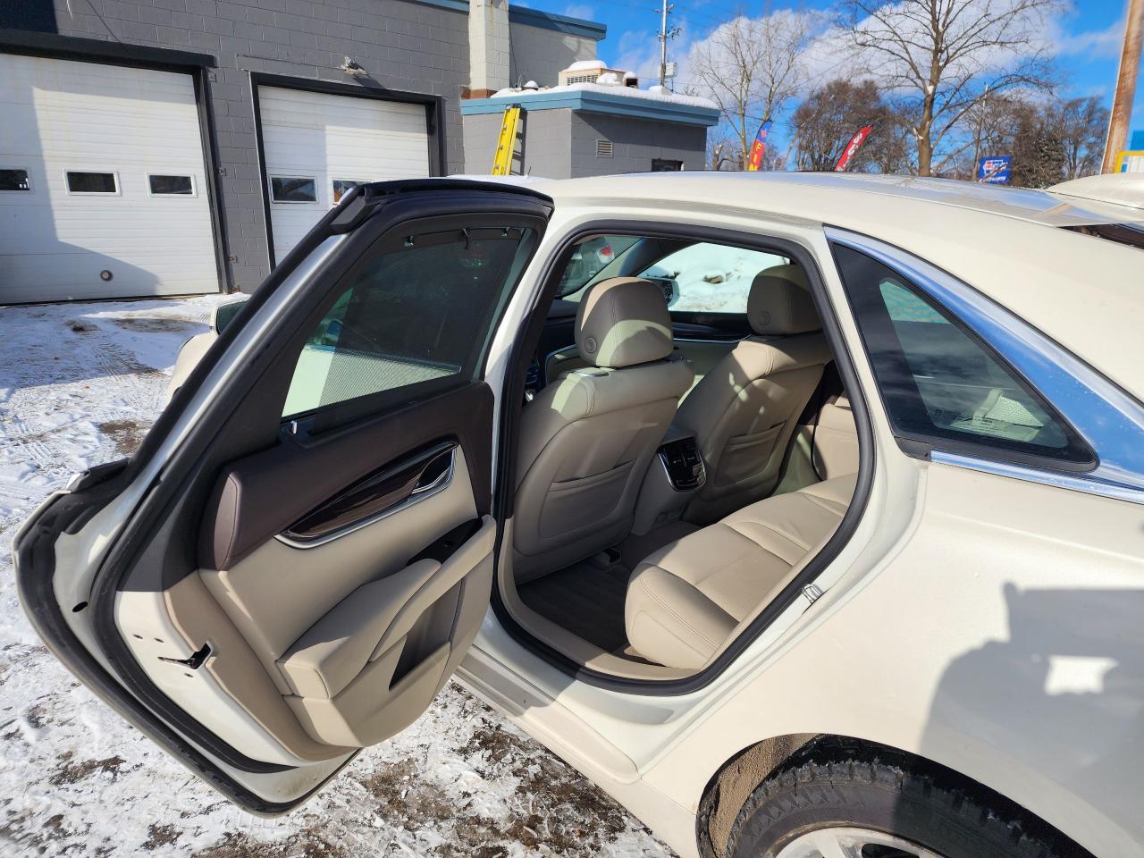 2015 Cadillac XTS Premium l Clean Carfax l Low Mileage l AWD l V6 Photo