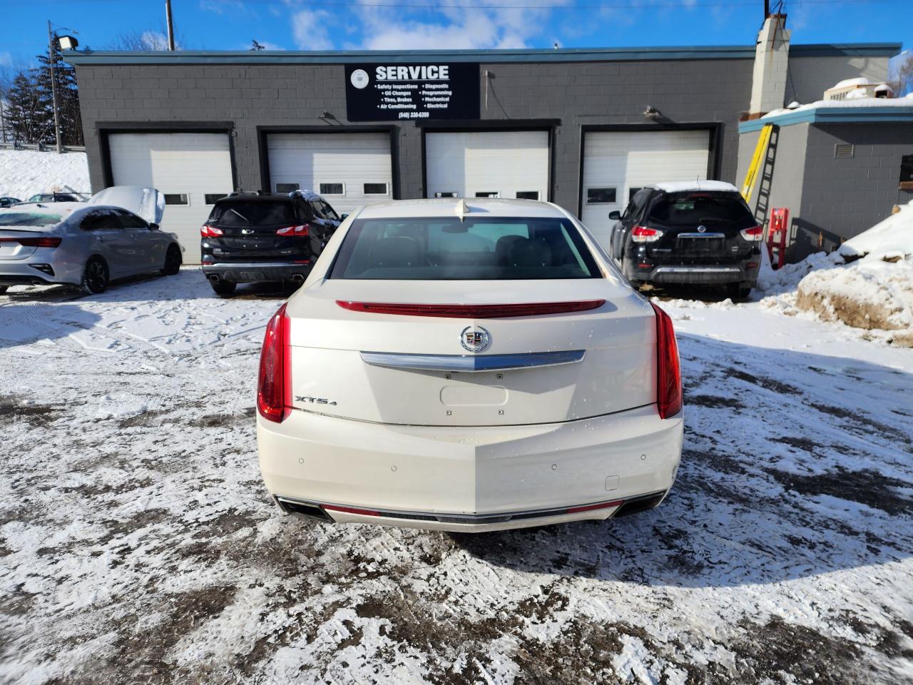 2015 Cadillac XTS Premium l Clean Carfax l Low Mileage l AWD l V6 Photo