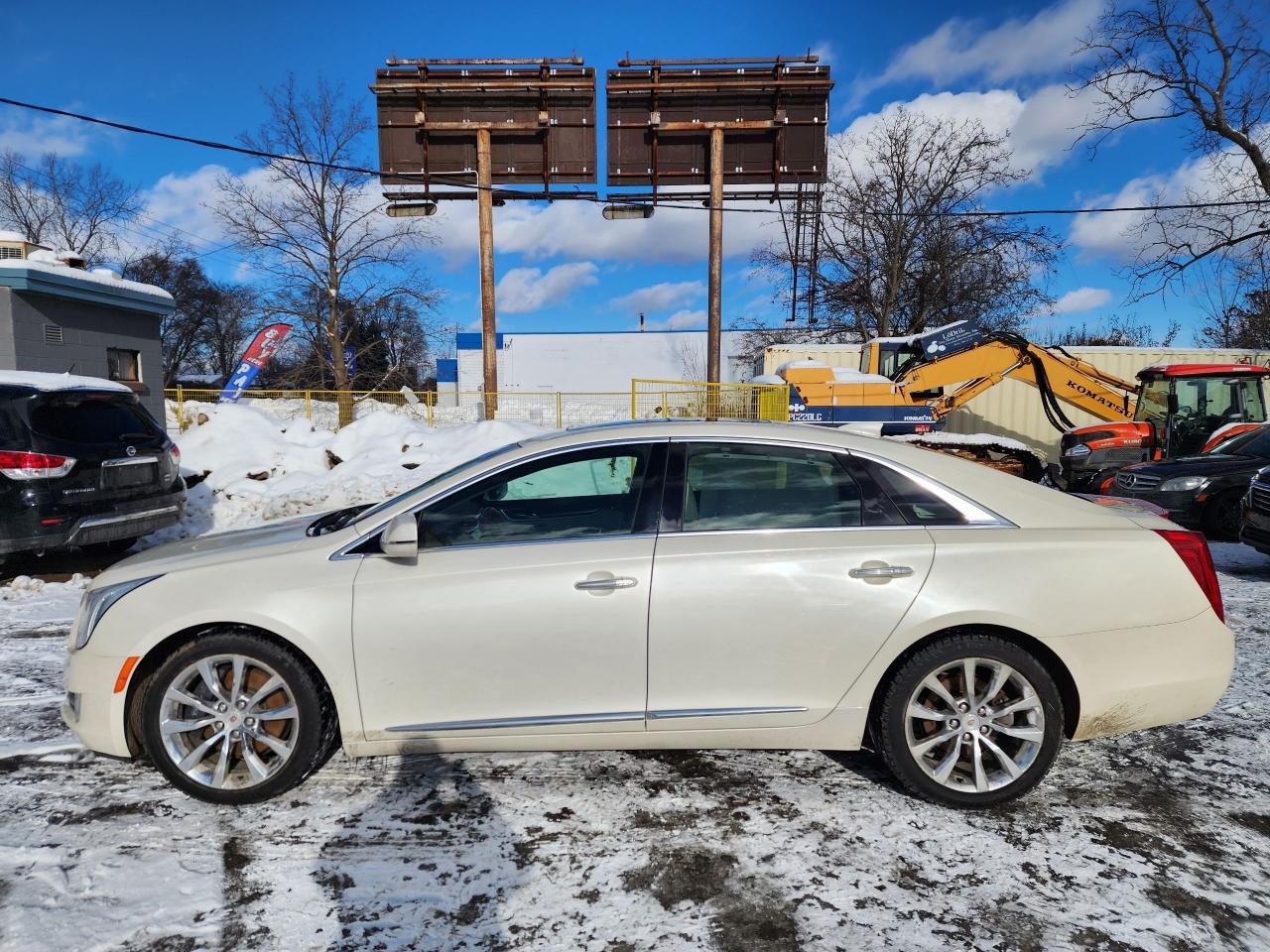 2015 Cadillac XTS Premium l Clean Carfax l Low Mileage l AWD l V6 Photo3