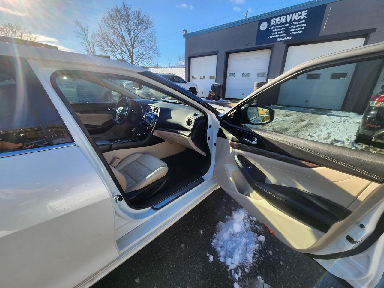 2016 Nissan Maxima Platinum l Heated Seats l Mint Condition Photo