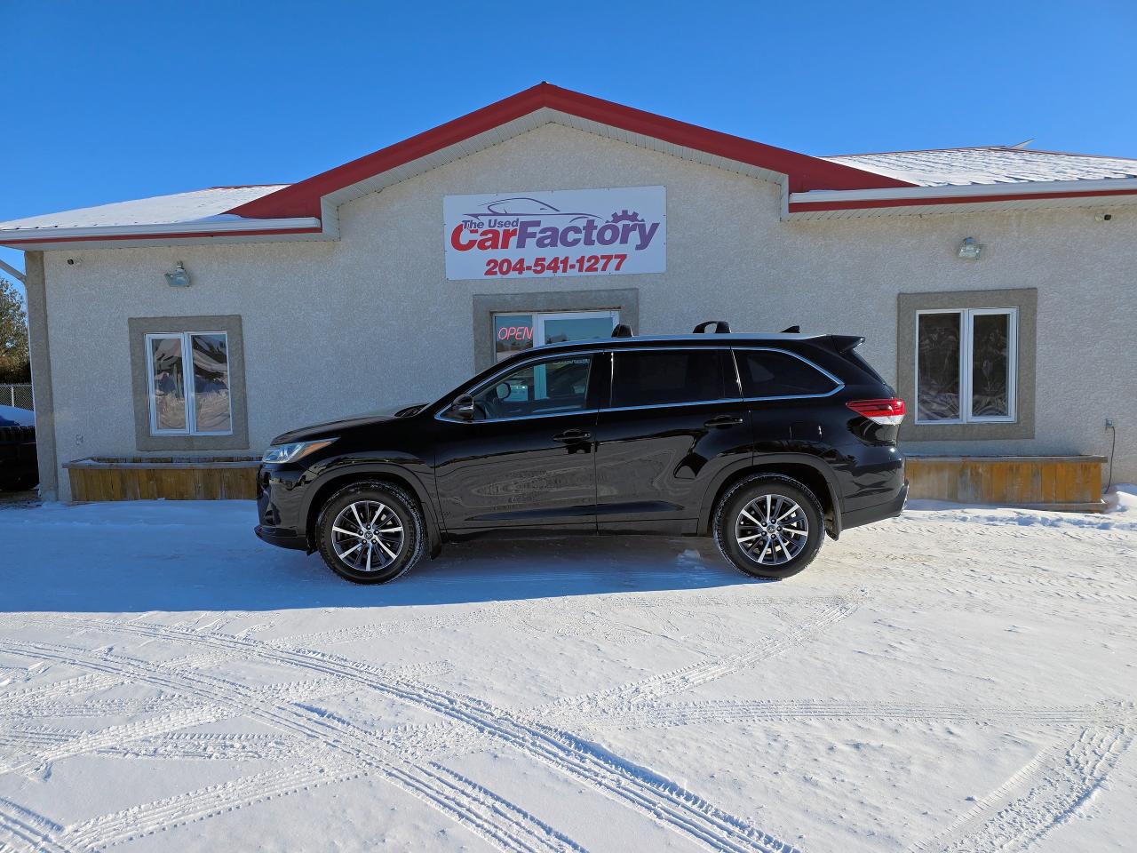 2017 Toyota Highlander XLE 7 Passenger | Low KM | Sunroof - Photo #1