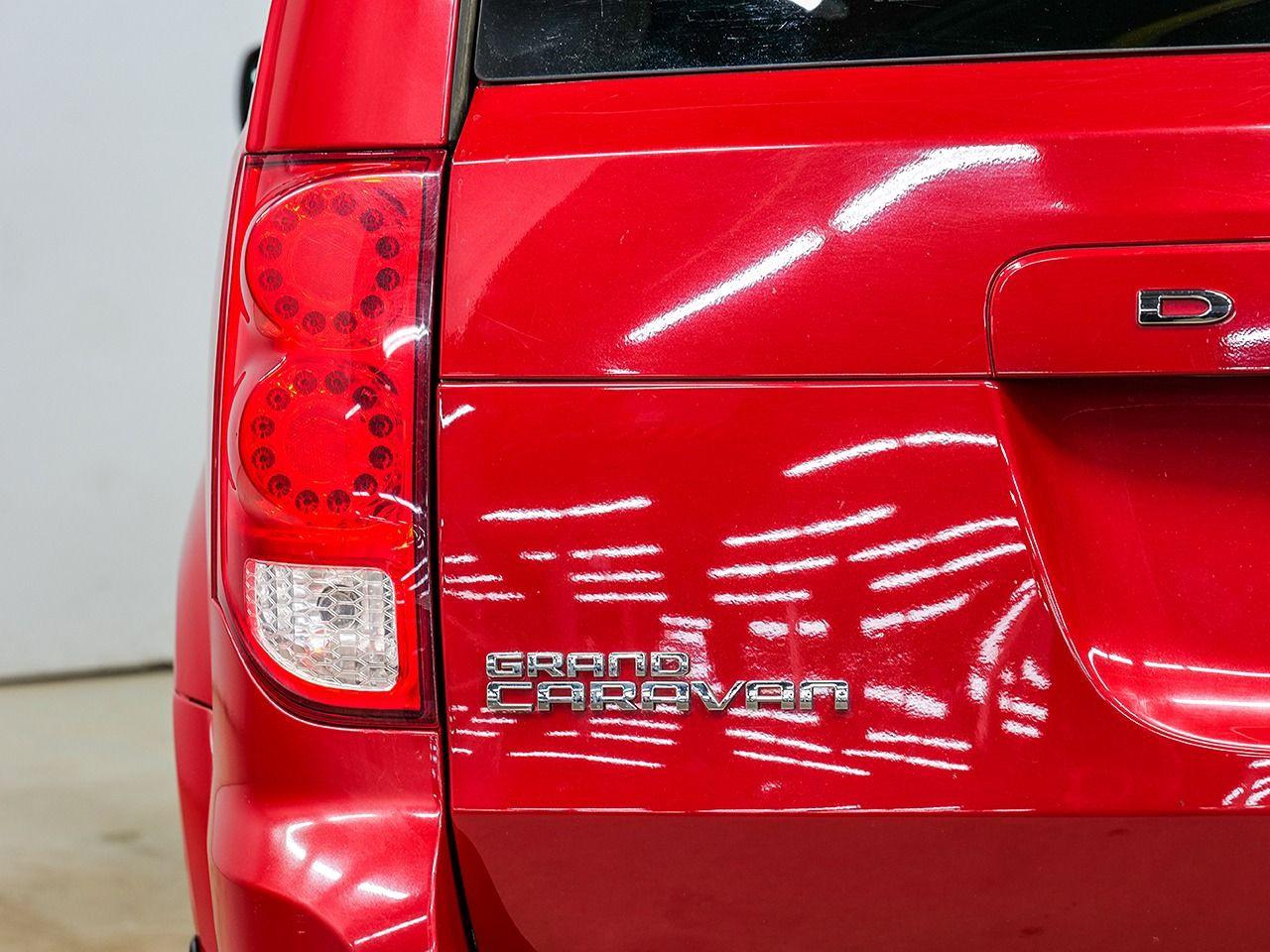 2014 Dodge Grand Caravan SXT | BLUETOOTH | STOW 'N' GO | CLEAN CARFAX