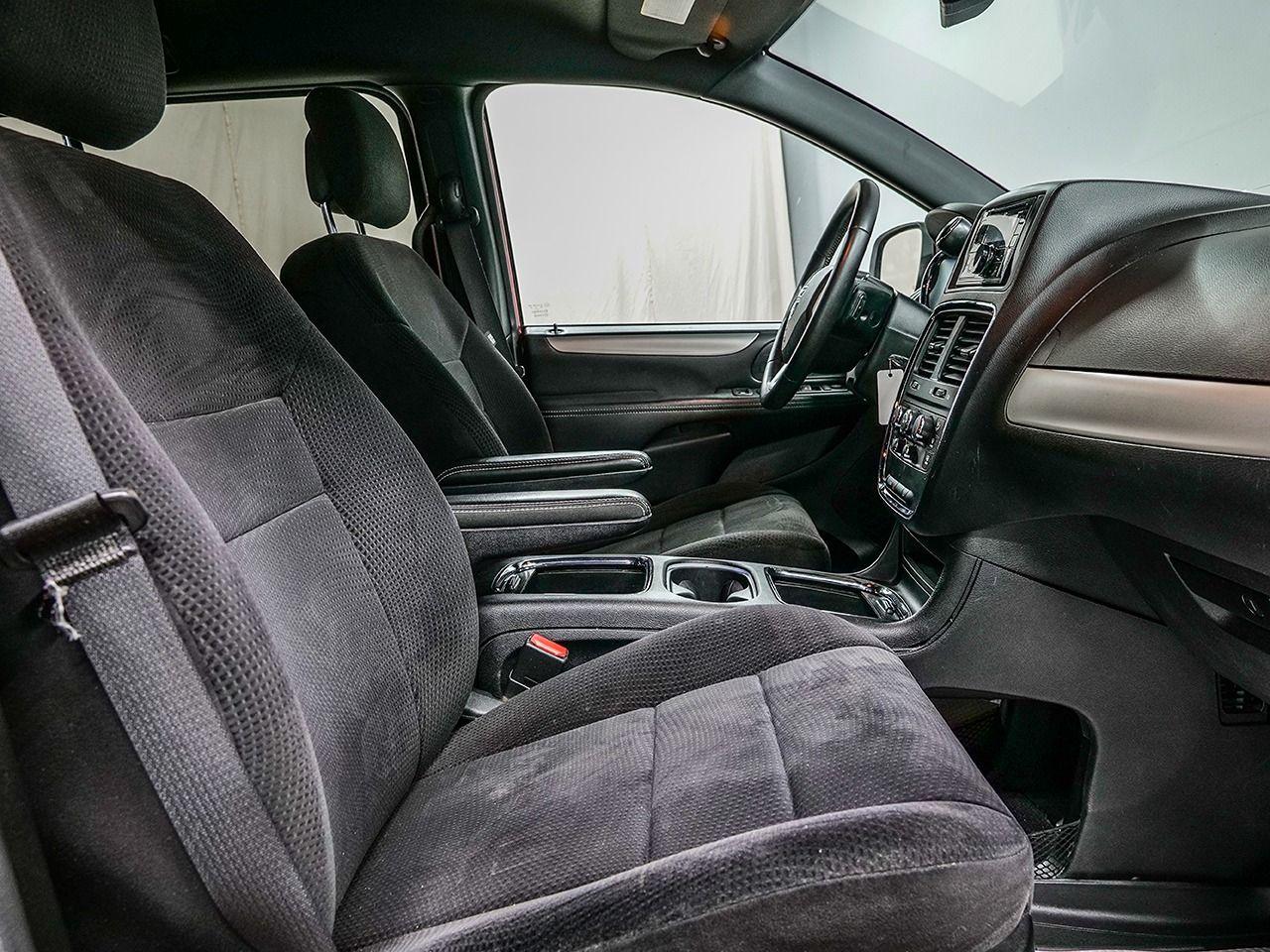 2014 Dodge Grand Caravan SXT | BLUETOOTH | STOW 'N' GO | CLEAN CARFAX