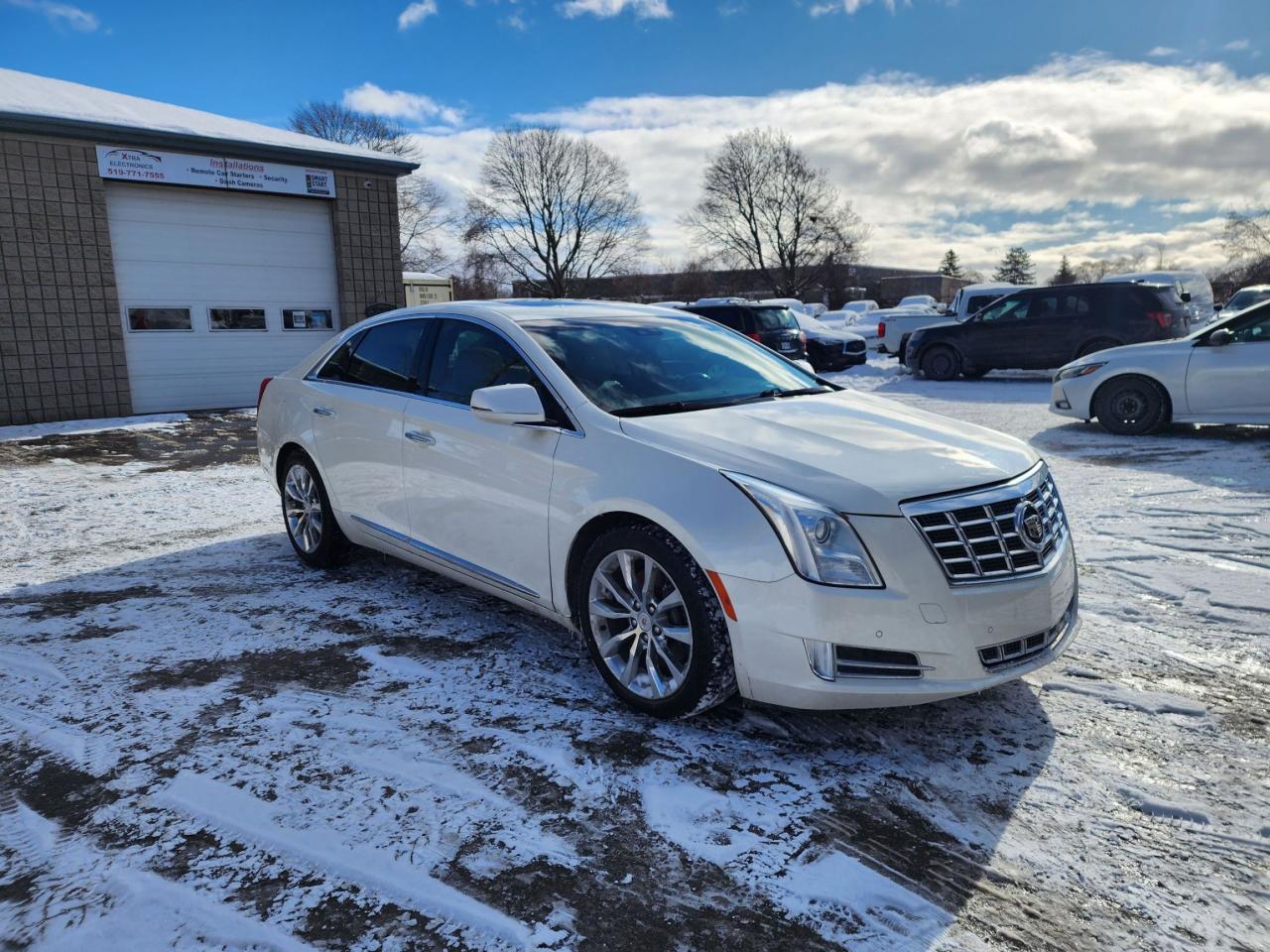 2015 Cadillac XTS Premium l Clean Carfax l Low Mileage l AWD l V6