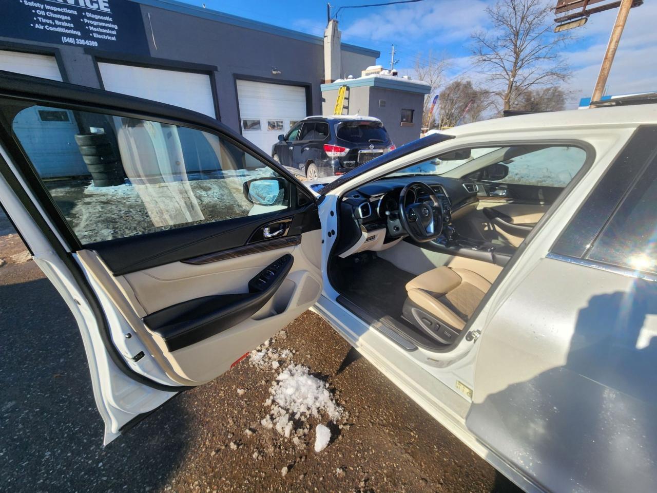 2016 Nissan Maxima Platinum l Heated Seats l Mint Condition