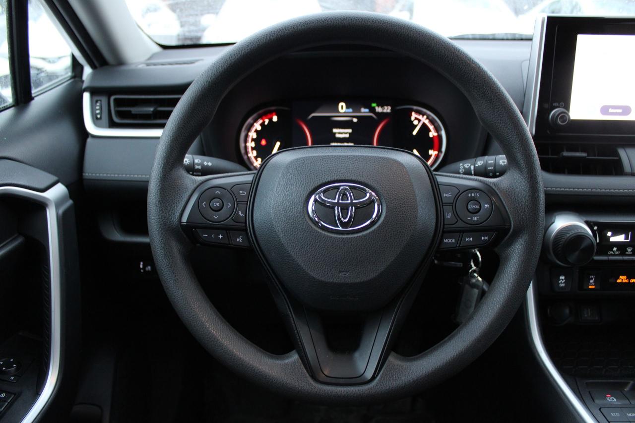 2024 Toyota RAV4 LE AWD Photo