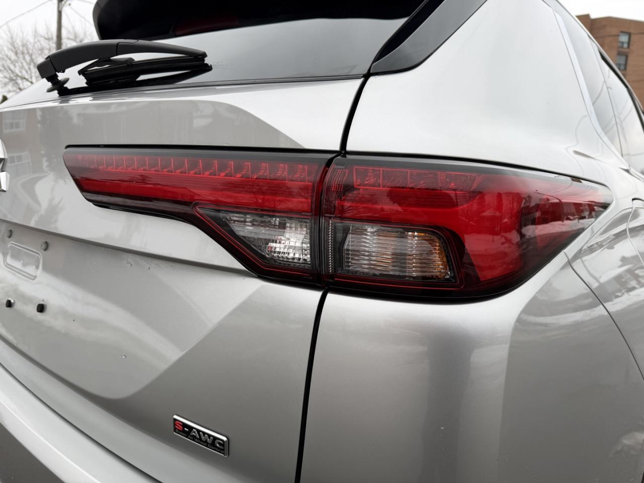 2022 Mitsubishi Outlander GT 4WD Photo