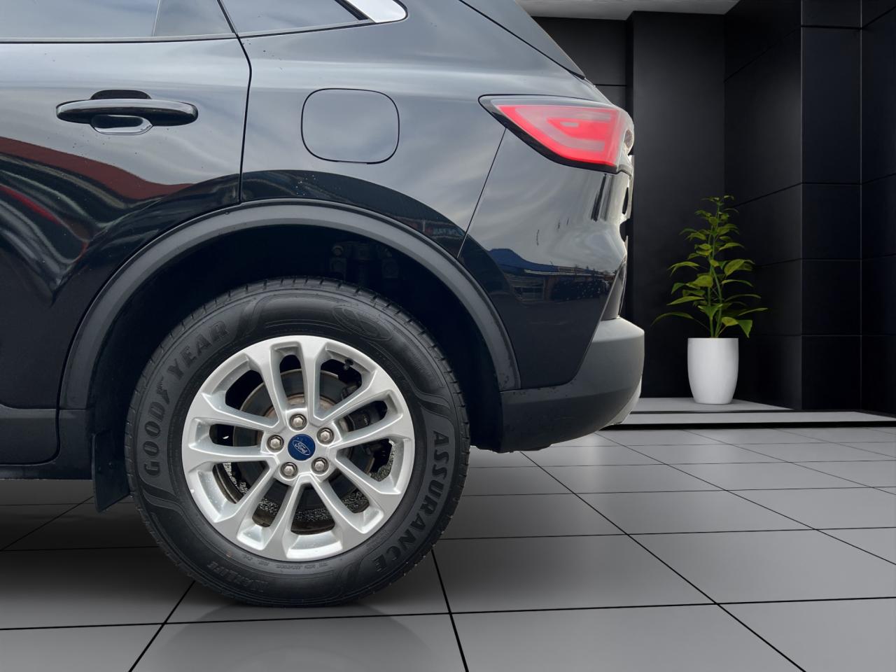 2022 Ford Escape SE AWD - Blind Spot Monitor - Reverse Camera !!! Photo