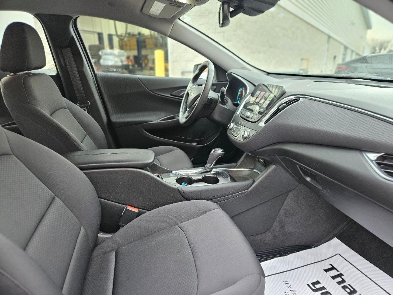 2017 Chevrolet Malibu HYBRID-CARPLAY-84KM-CERTIFIED Photo