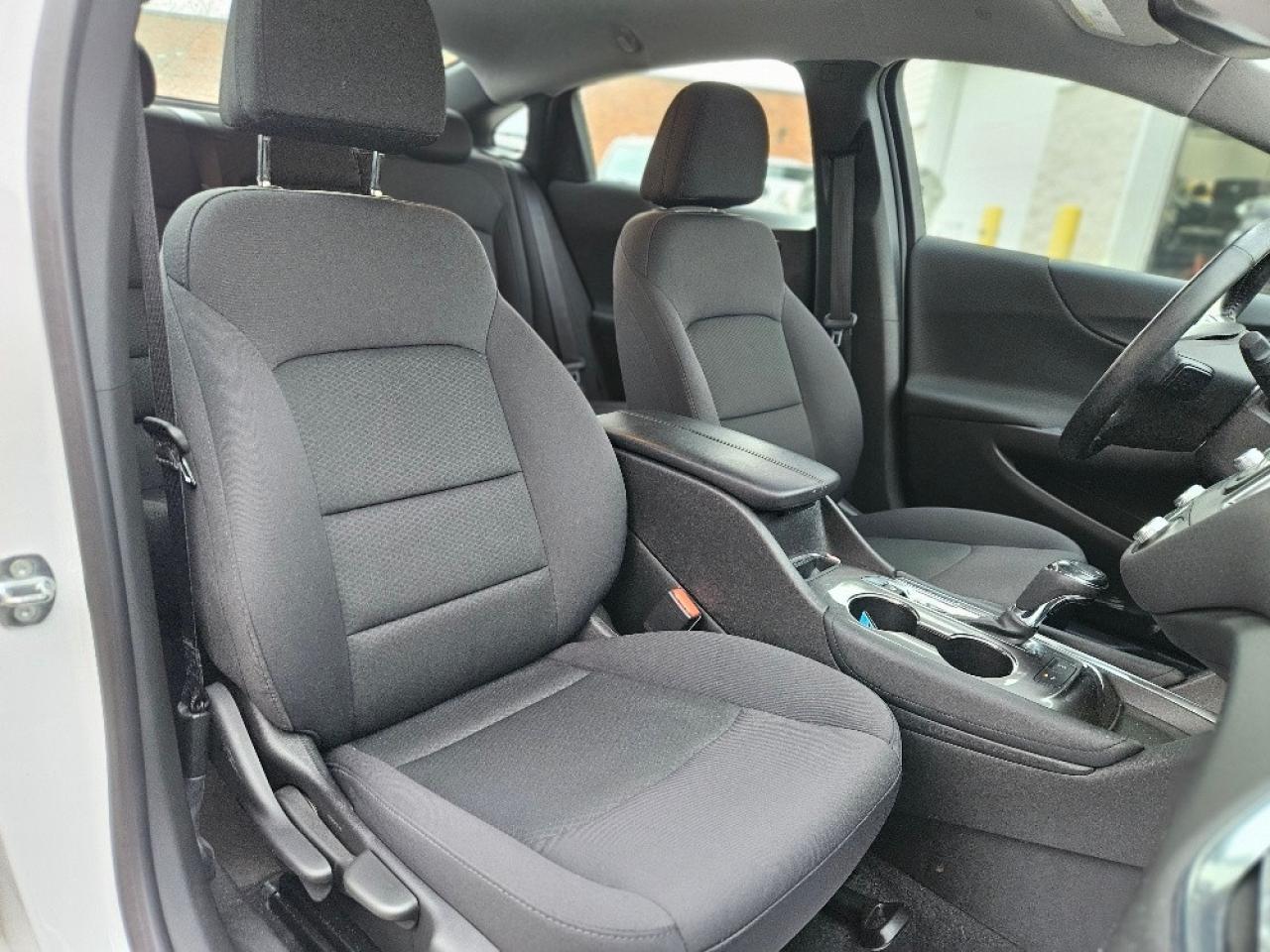 2017 Chevrolet Malibu HYBRID-CARPLAY-84KM-CERTIFIED Photo