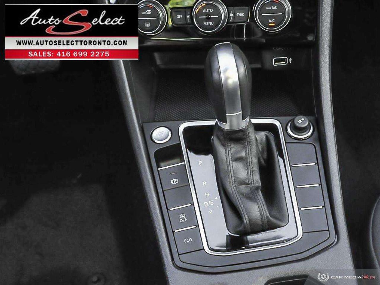 2019 Volkswagen Jetta Highline Apple Carplay - Leather - Sunroof - Well Maintaine Photo