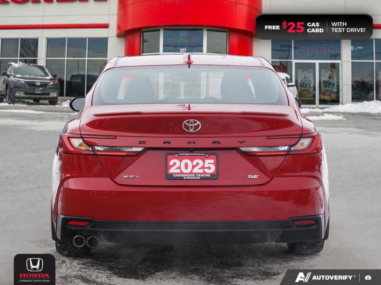 2025 Toyota Camry SE HYBRID VEHICLE! Photo