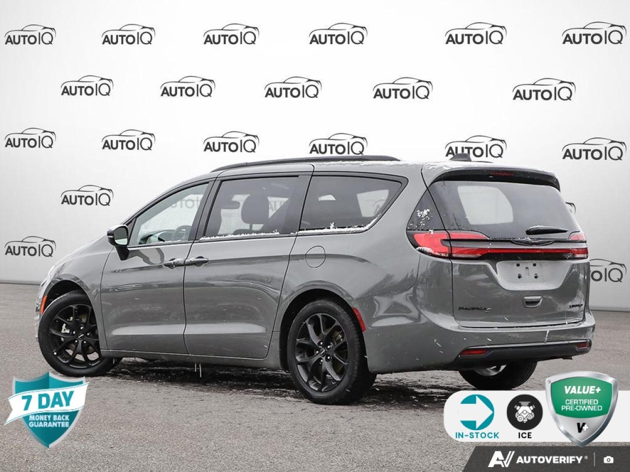 2025 Chrysler Pacifica Limited VENTED/HEATED LEATHER SEATS | POWER SUNROOF Photo