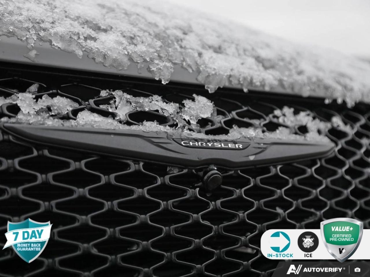 2025 Chrysler Pacifica Limited VENTED/HEATED LEATHER SEATS | POWER SUNROOF Photo