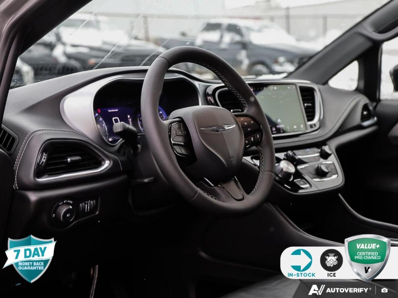 2025 Chrysler Pacifica Limited VENTED/HEATED LEATHER SEATS | POWER SUNROOF Photo