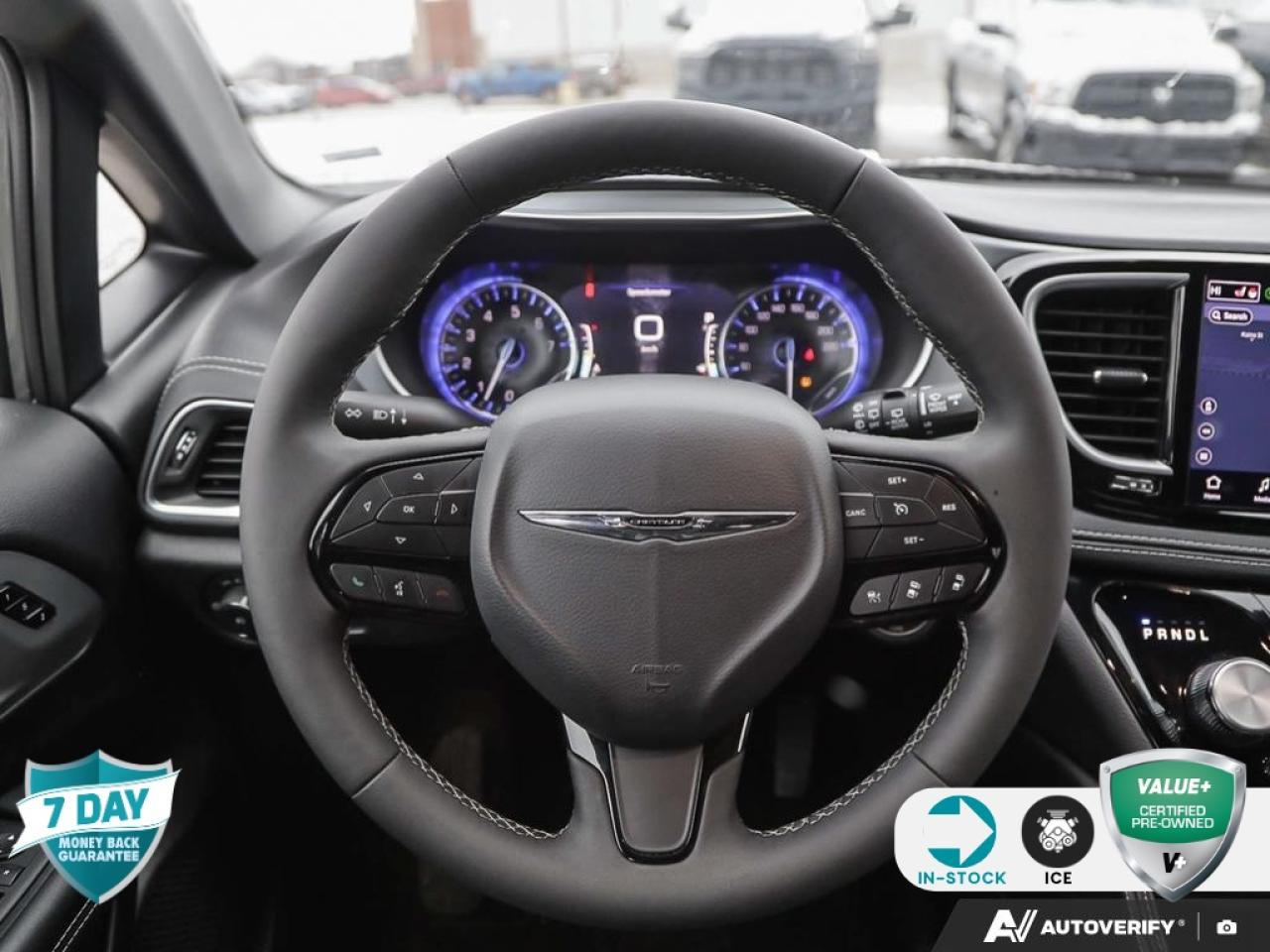 2025 Chrysler Pacifica Limited VENTED/HEATED LEATHER SEATS | POWER SUNROOF Photo