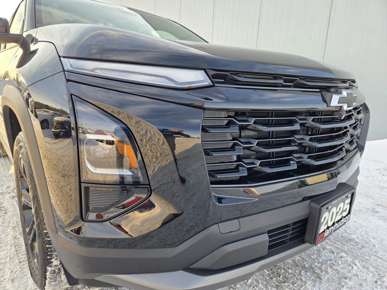 2025 Chevrolet Equinox LT One Owner | FWD | Midnight Edition | 19" Wheels Photo