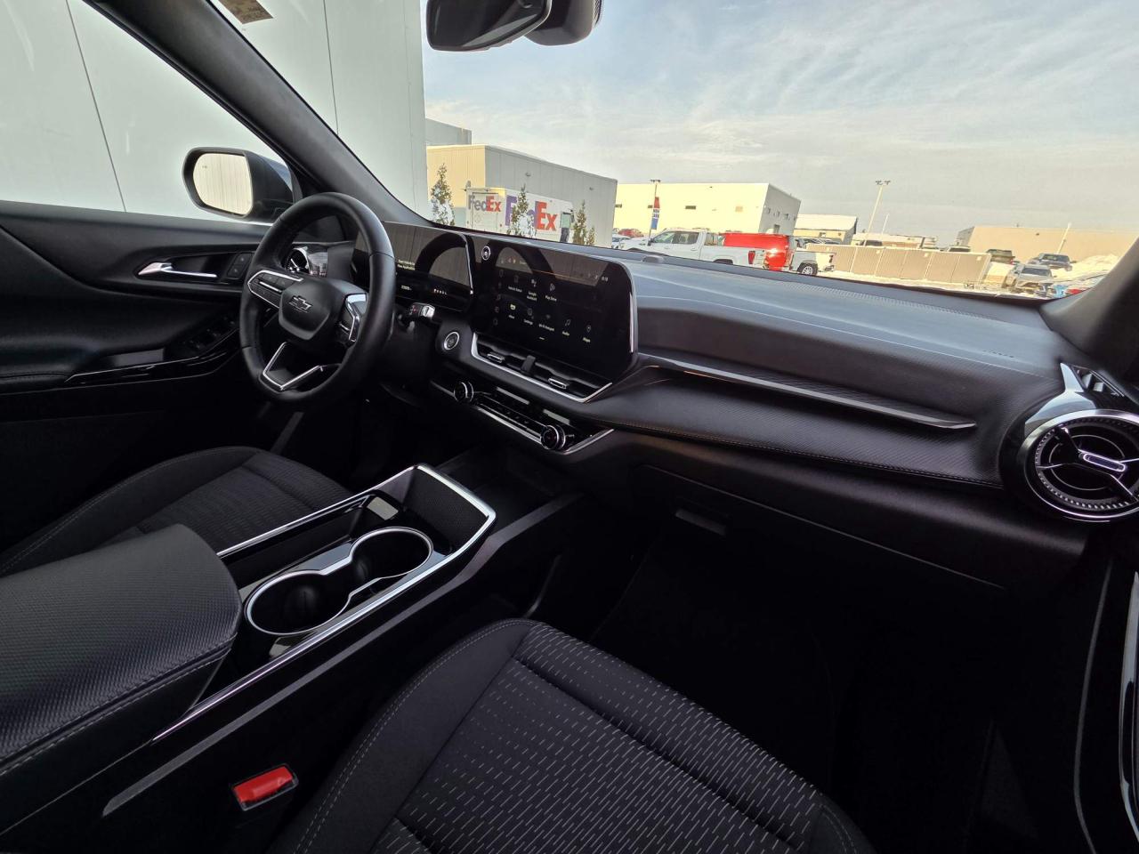 2025 Chevrolet Equinox LT One Owner | FWD | Midnight Edition | 19" Wheels Photo