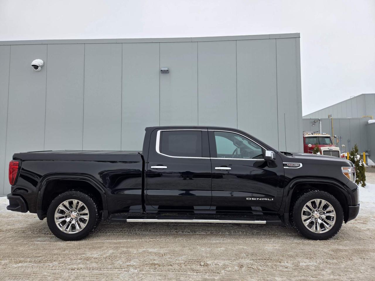 2021 GMC Sierra 1500 Denali One Owner | Navigation | Sunroof | 6'6 Box | 20" Wheels Photo4