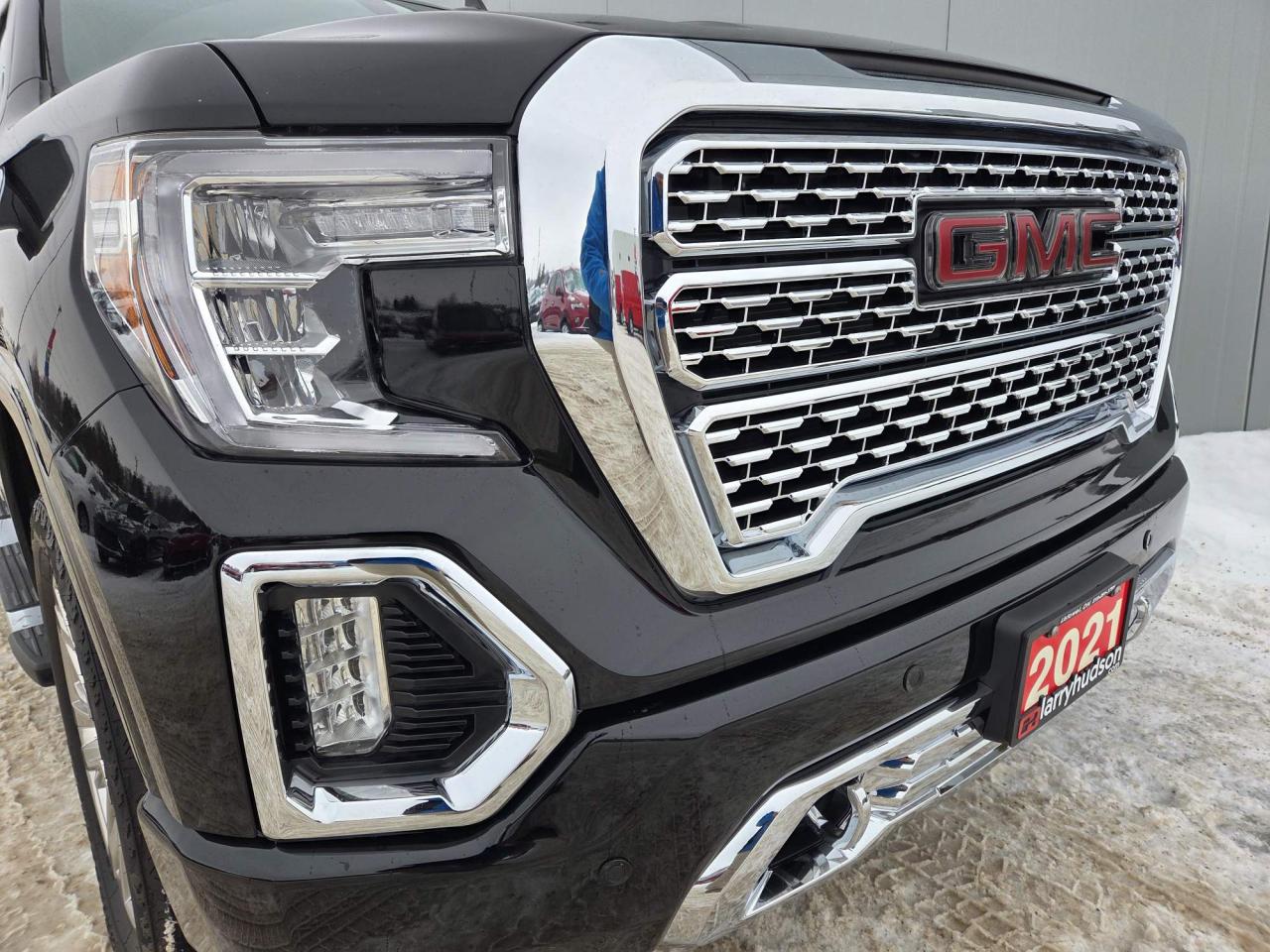2021 GMC Sierra 1500 Denali One Owner | Navigation | Sunroof | 6'6 Box | 20" Wheels Photo